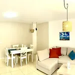 'your Home-los Abrigos-tenerife' شقة *